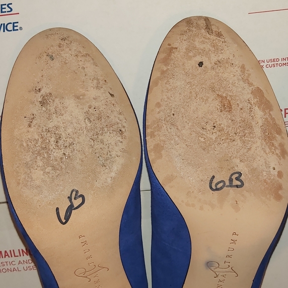 Ivanka Trump Kayden 4 Blue Pumps - Picture 6 of 6
